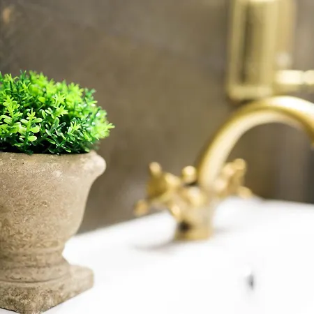 Апартаменты Grey Symphony